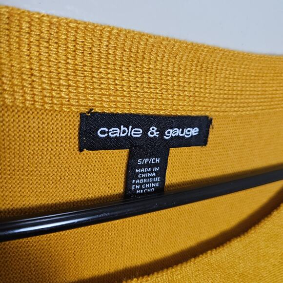NWOT Cable & Gauge Gold Boatneck Dolman Sweater Button Detail Sz Small - Picture 5 of 11